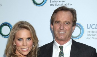 Cheryl Hines Just A Lap Dog For Robert F. Kennedy Jr. Says Chelsea Kirwan